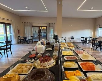 Pousada Maritaca - Bonito - Buffet