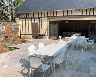 Eco-renovated 1900 Picardy house 15 minutes from the sea, nature and comfort. - Cayeux-sur-Mer - Innenhof