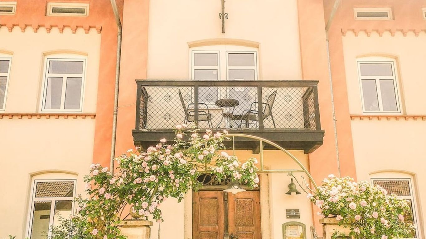 Dorfschänke Deggendorf Hotel & Apartmenthaus