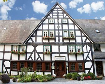 Forellenhof Poggel - Eslohe - Gebäude