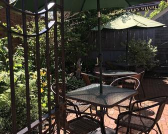 Crow's Nest Newport - Newport - Patio