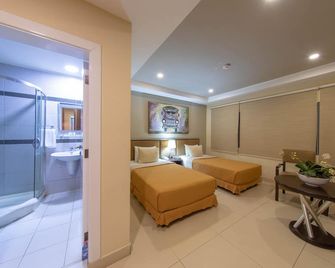 فرانكيز هوتل - أكرا - غرفة نوم