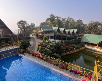suvarna eco village - Madikeri - Piscina