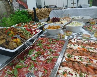 Hotel Dornberg - Adenstedt - Buffet