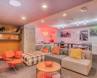 Calming Kendall Square Studio w/ Gym, near MIT by Blueground - Cambridge - Oleskelutila