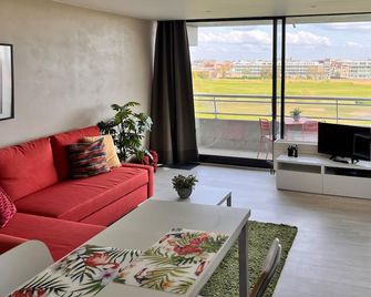 Royal Ascot S2 Ref 8 - Ostende - Wohnzimmer