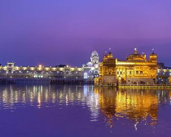 Courtyard by Marriott Amritsar - Amritsar - Outdoor view