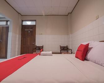 RedDoorz @ Ungaran - Ungaran - Schlafzimmer