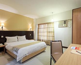 The Orchard Cebu Hotel & Suites - Mandaue City - Sypialnia