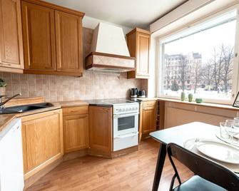 2ndhomes 1BR Apartment with Balcony next to Tram Lines in Kallio - Helsinki - Kitchen