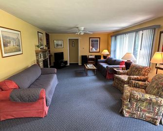Applecreek Resort-Hotel & Suites - Fish Creek
