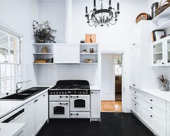 Corvah House - Castlemaine - Küche