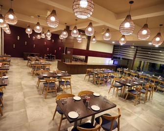 Lion Park Hotel & Resort - Sasan Gir - Restaurant
