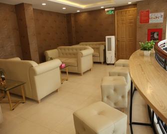 Huynh Duc Hotel - Cao Lanh - Sala de estar