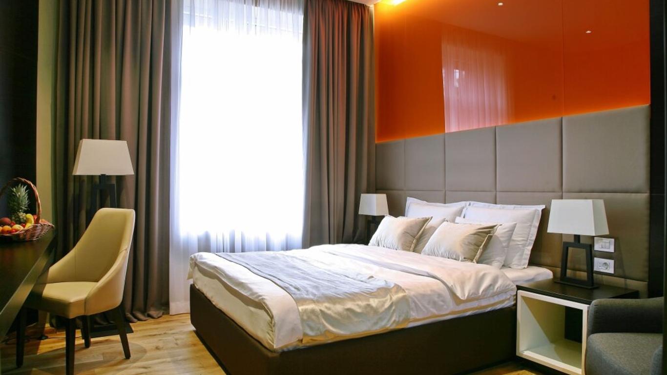 Maccani Luxury Suites