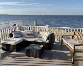 Clear Blue Skies - Toms River - Balkon
