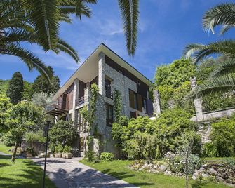 Hotel Livia - Gargnano - Building