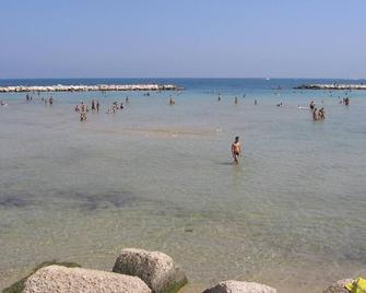 Il Villino Apartments - Bari - Beach