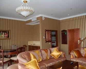 Volzhskaya Riviera Hotel - Uglich - Sala de estar