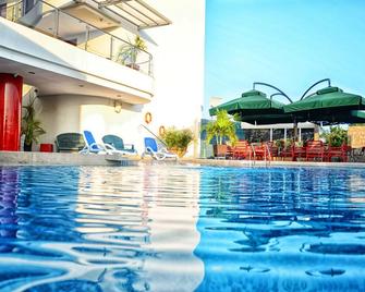 Hotel Atrium Plaza - Barranquilla - Zwembad