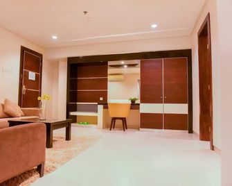 Sahid T-More Hotel - Kupang - Schlafzimmer