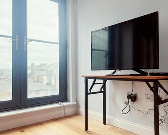2 bedrooms flat @ London Sutton Station Zone 5 - Sutton - Room amenity