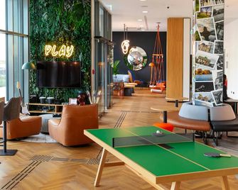Loginn Hotel Köln Airport - Köln