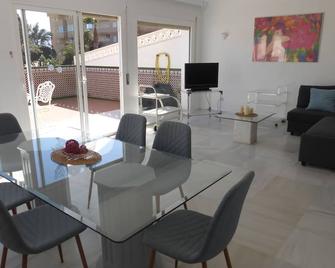 Duplex with sea view - Roquetas de Mar - Essbereich