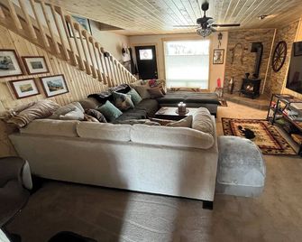 Cozy Cabin With Enclosed Hot Tub In South Fork, Co - Str 1083 - South Fork - Huiskamer