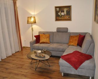 Fewo Geisbergblick - Geisfeld (Bayern) - Living room