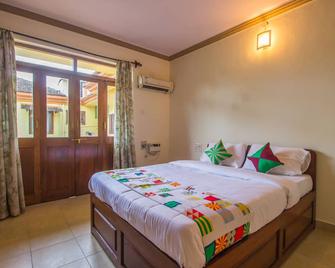OYO 18705 Home Elegant 2bhk Parra - Saligao - Спальня