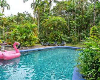 粉紅火烈鳥度假酒店 - 道格拉斯港 - 道格拉斯港 - 游泳池