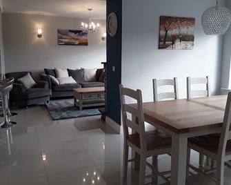Luxury home with stunning lake views - Killarney - Sala pranzo