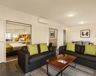 Quest Melbourne Airport - Tullamarine - Living room