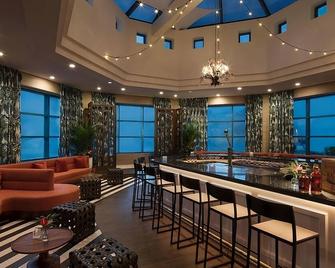 Get Ready for Adventures! Sunset Views Unit! 2 Pools, Right on the Beach - Daytona Beach - Lounge