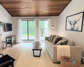 Mountain Edge Resort Inn by StayIn - Kimberley - Sala de estar