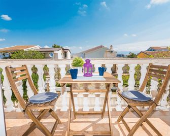 Apartments Bobeta - Vir - Balcony