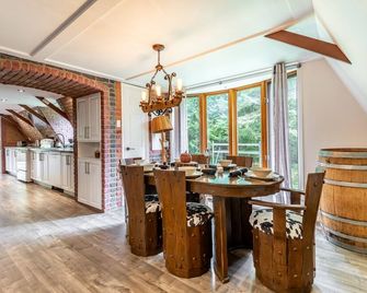 Le Petit Suisse - Rawdon - Dining room