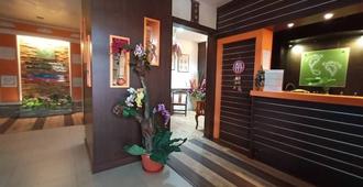 Maya Hotel - Lahad Datu - Front desk
