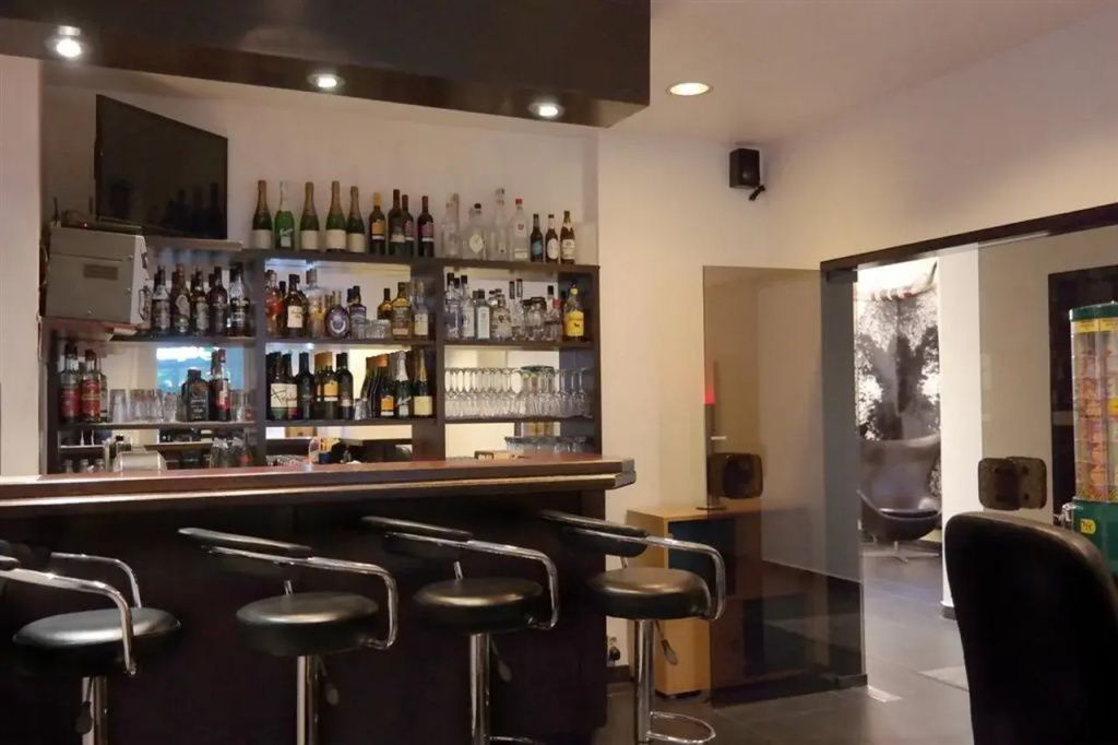 سنترال هوتل دوسيلدورف - دوسيلدورف - بار