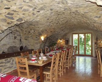 Ecological guesthouse Tallard- Gap-Serre Ponçon: Coeur de Marie - Venterol - Essbereich