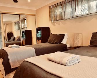 Homestay near by Bond University / Palmer golf course - Robina - Habitación