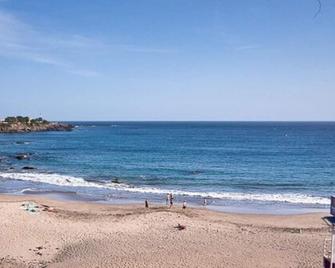 Aparthotel Praiano - Praia - Beach