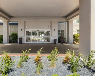Hampton Inn & Suites Mcallen - מק'אלן - בניין