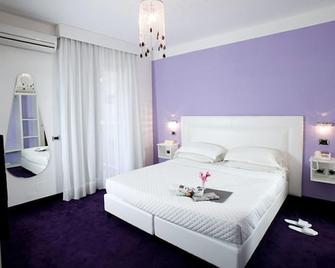 Hotel Bruman - Caserta - Schlafzimmer