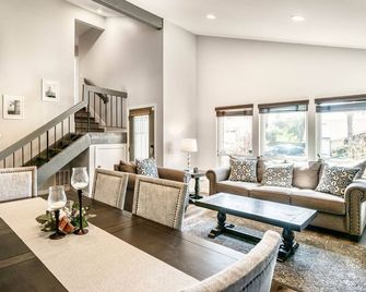 San Diego Family Getaway - Spa, Pool, and Patio - סן דייגו - סלון