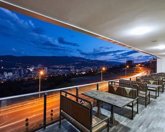 Lisi Hills Hotel - Tbilisi - Balcony