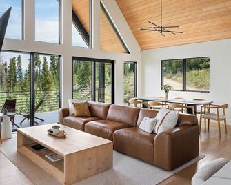 Modern Mountain Escape | Hot Tub & Fireplace - Tabernash - Salon