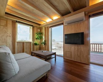 Okhotsk Ocean Villa Al Mare Mombetsu - Monbetsu - Living room