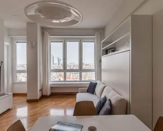 Italianway - Biancamano 2 - Milà - Sala